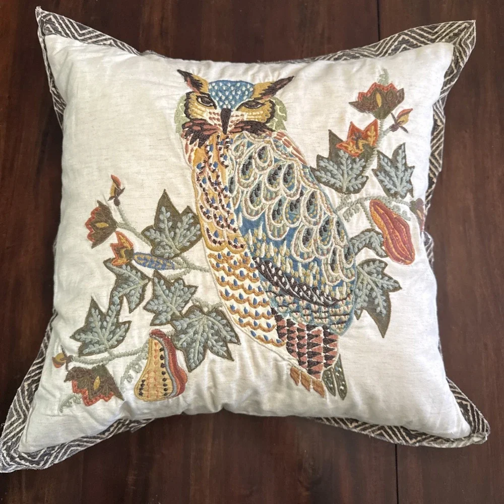 Pottery Barn Throw Pillow Owl Bird Embroidered‎ Appliqué Feather Insert Cover